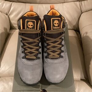 New Men’s Timberland Mt. Maddsen hiking boots. Size 10